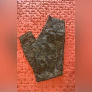 Fabletics 7/8 Leggings